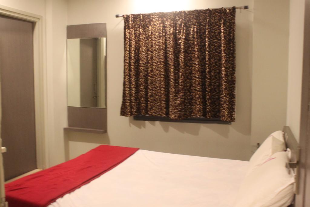 Hotel Lakshmi Grand Visakhapatnam Pokój zdjęcie